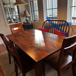 Dining Table Set