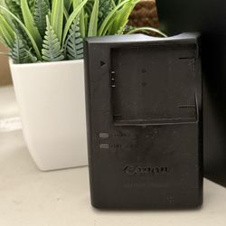 Canon Charger CB-2LF - LP- E10 Battery