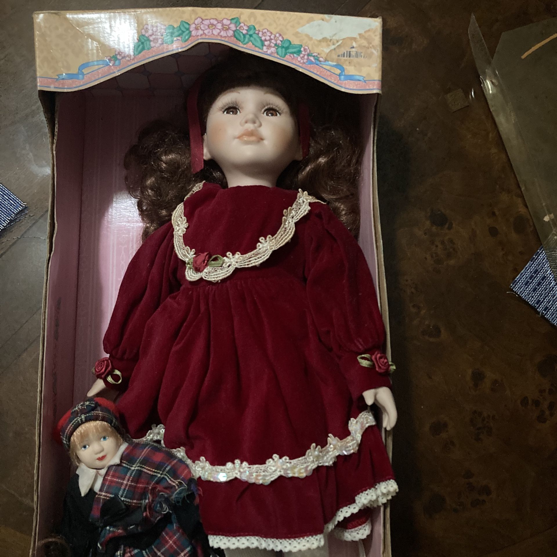 Coletible Doll