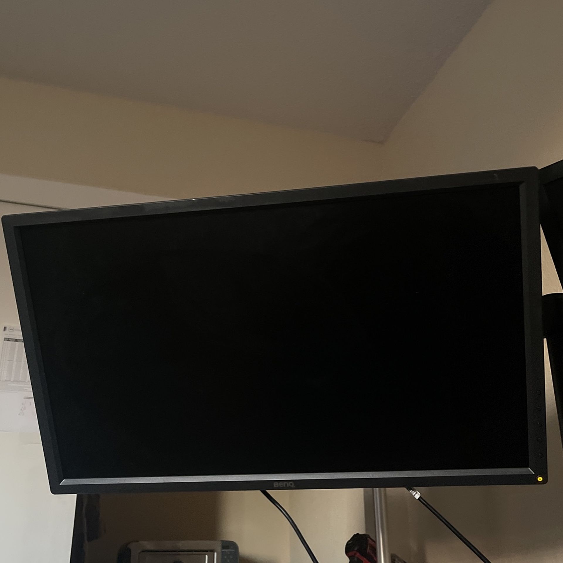 2 Ben Q A Monitor 27 Inches