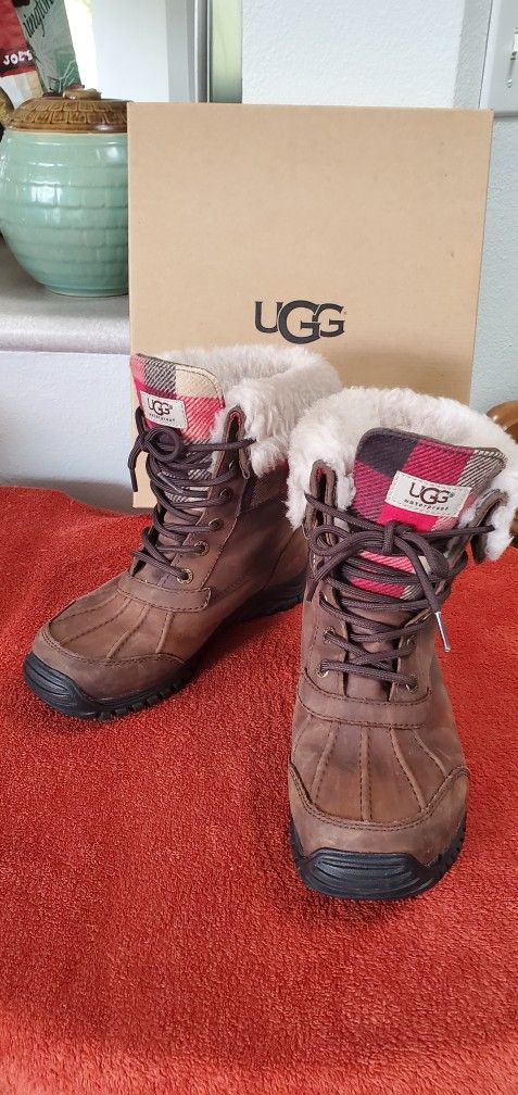 Ugg adirondack ii plaid deals