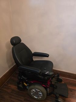 Q6  Electric Wheelchair