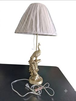 Gold peacock table lamp