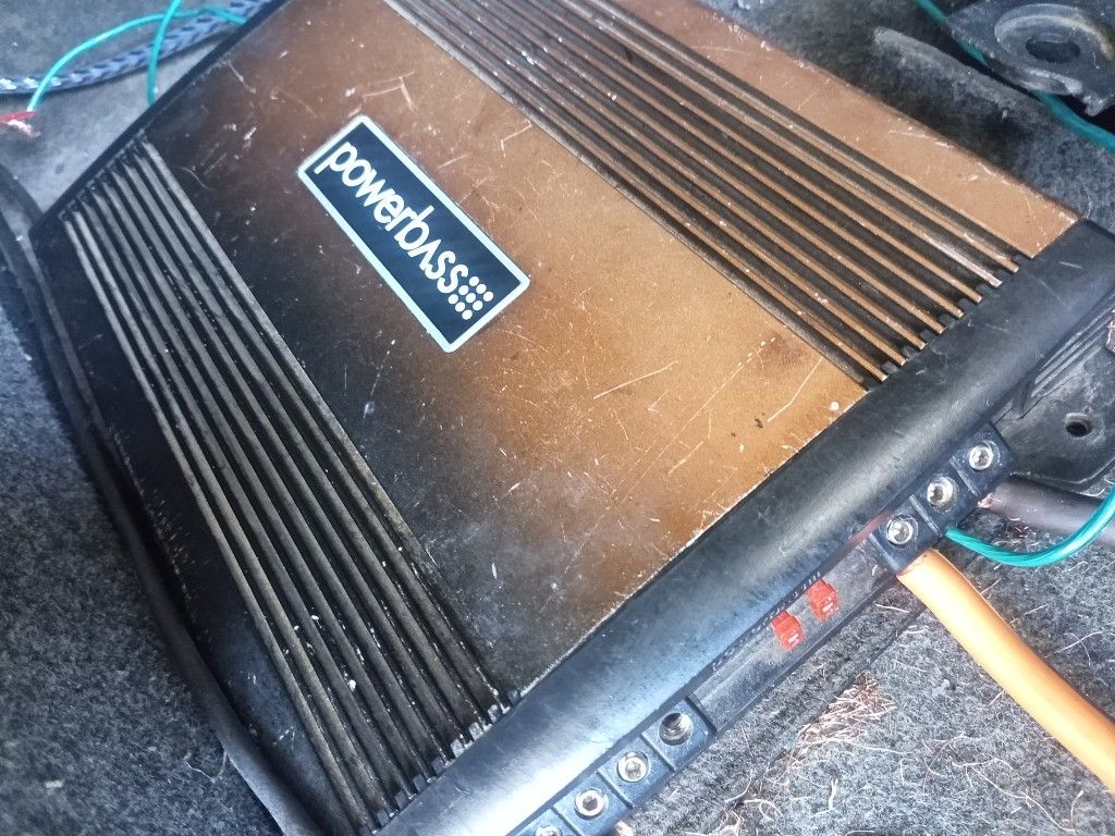 Power Bass Amp. Price Reasonably Negotiable