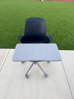 Steelcase Node Multipurpose Mobile Tablet Chair on Wheels in Navy