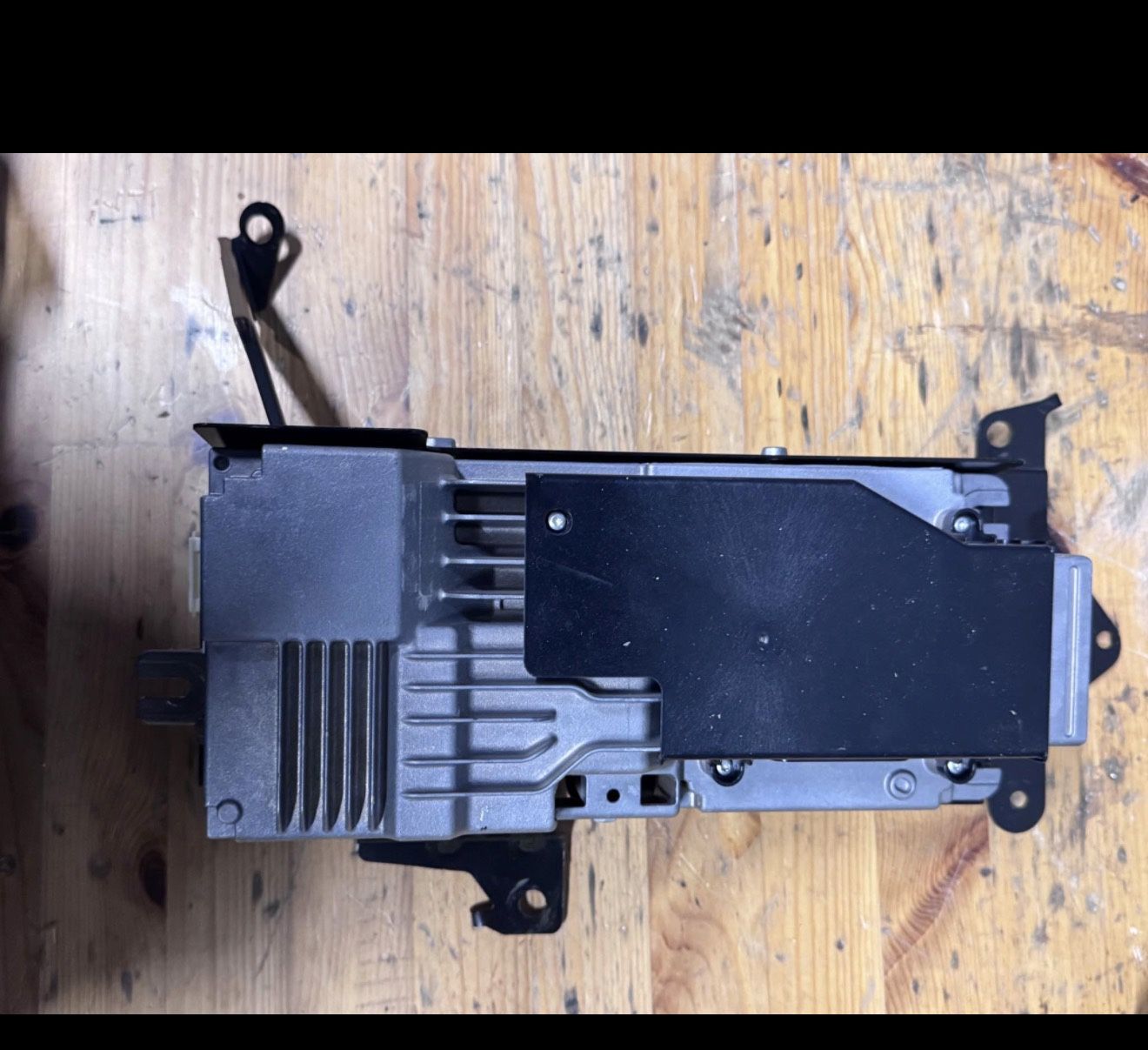 OEM BMW Harman Kardon Audio Booster (ALE V4) Original BMW audio booster