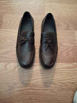 Men shoes size 9