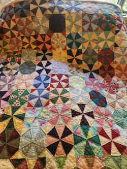 Handmade Pinwheel Quilt – 80" × 160" – Never Used