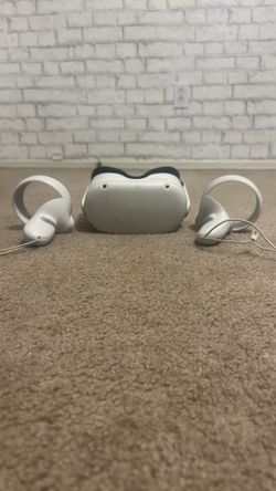 Oculus meta quest 2 (Price Negotiable)
