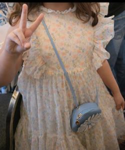 Girl's dress
