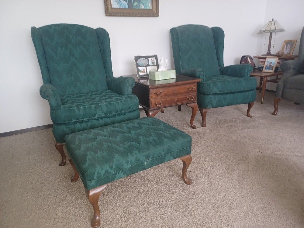 2 Chairs, Ottoman, and Matching Table
