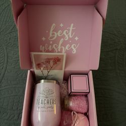 6 Piece Woman’s Self Care Gift Set