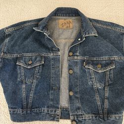 Vintage Levi’s 557 Denim Jacket Size Small