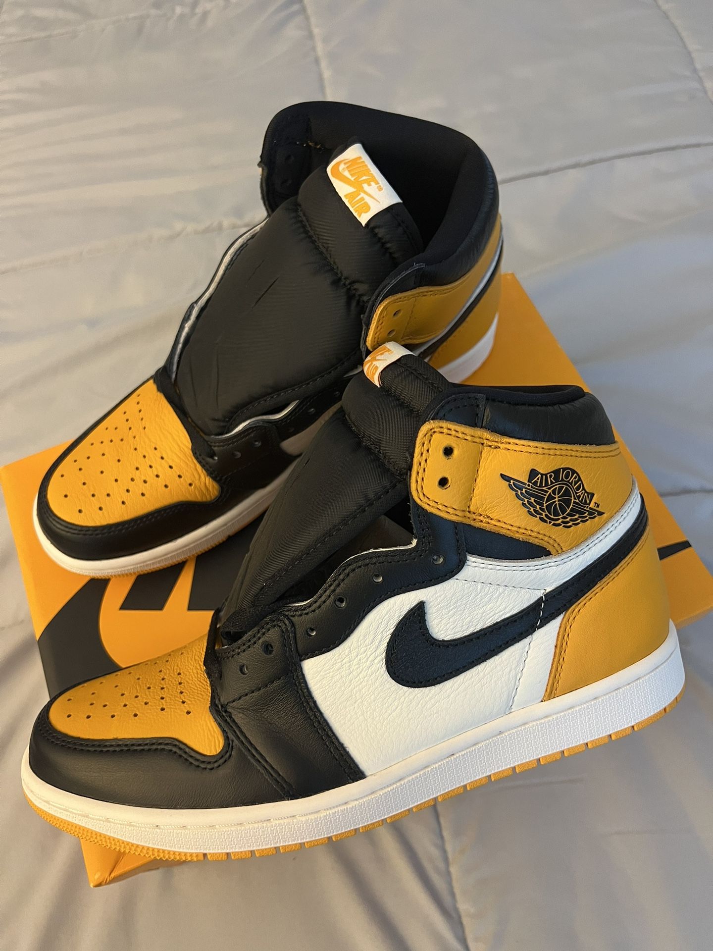 Nike Air Jordan 1 High Retro Taxi Brand New for Sale in Hayward 