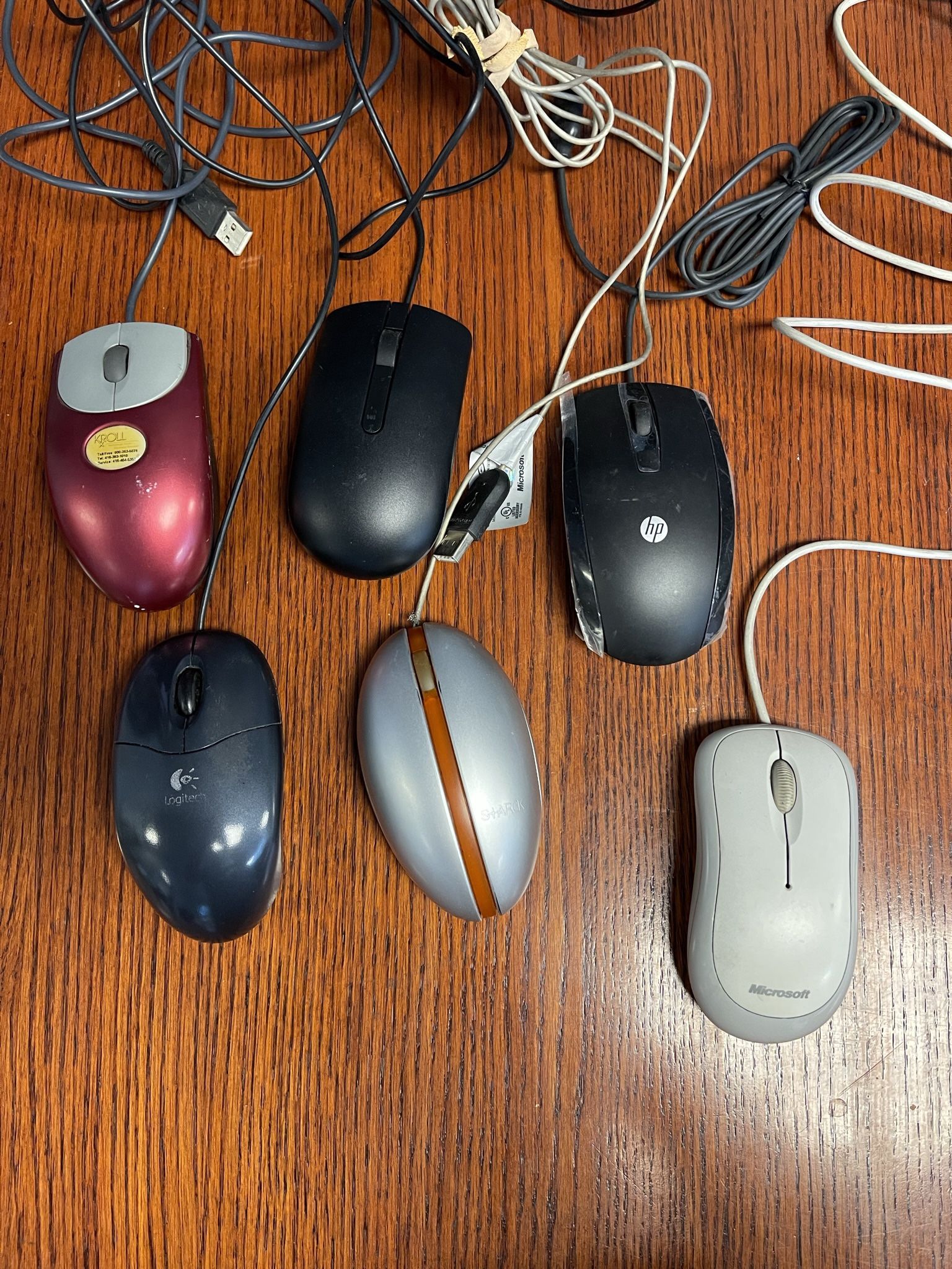 Wired computer usb mouse Price per each Microsoft, Dell, HP and other brands Black HP is sold