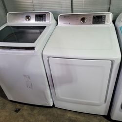 New Dented Samsung 5.0cu Ft Top Load Washer And Used Gas Dryer Set