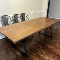 Dining Room Table 