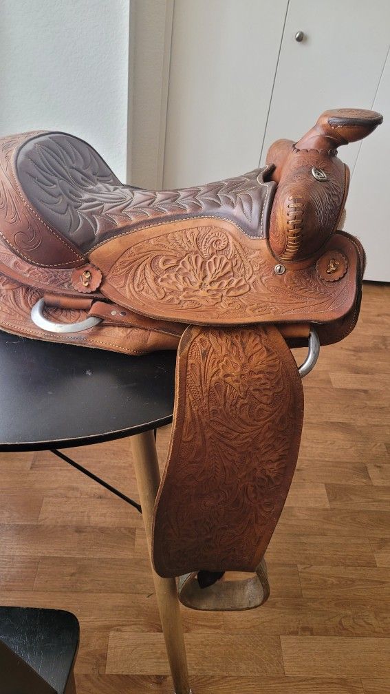 Used Trail Saddle For Sale