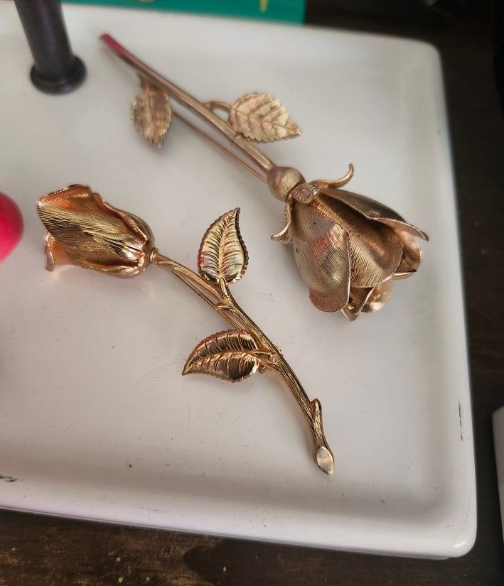 Gold Rose Pins