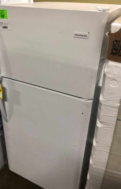 Frigidaire Top Freezer Refrigerator 💲💲💲 7