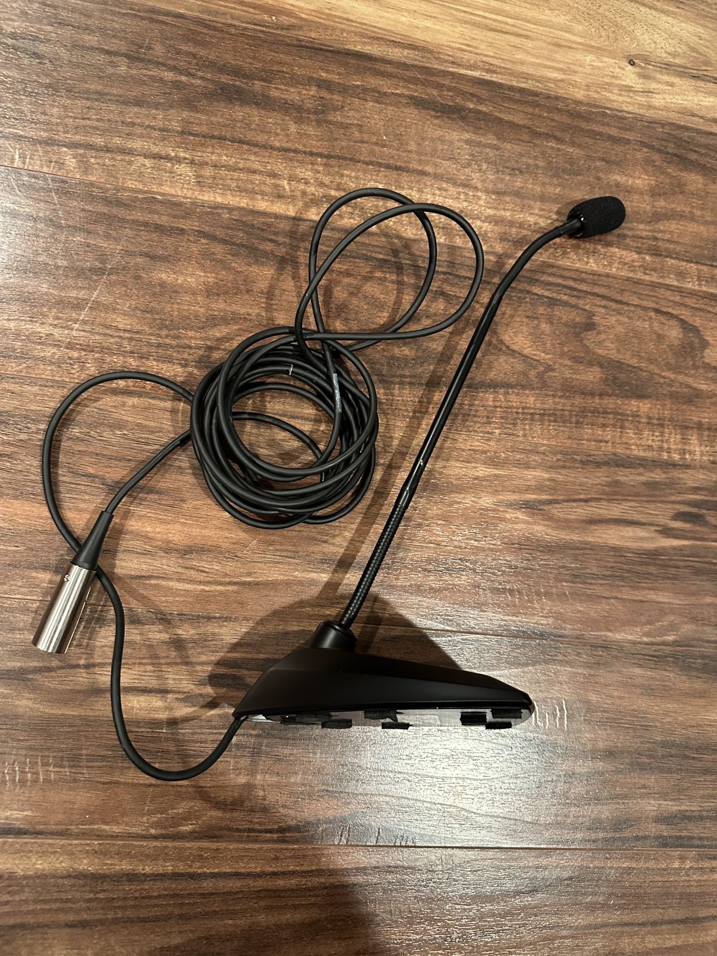 Shure MX412D/C 12-inch Cardioid Gooseneck Microphone with Desktop Base and Preamp