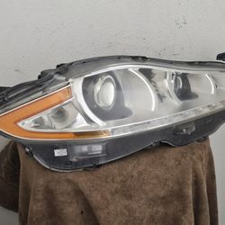 2010-2015  Jaguar Xj Xenon Headlights 