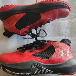 Under Armor Youth Size 3