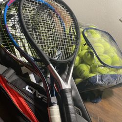 tennis set with 3 rackets, bag and balls