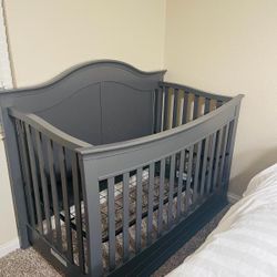 4 In 1 Baby Crib