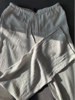 Cream/Off-White Textured Wide-Leg Pants