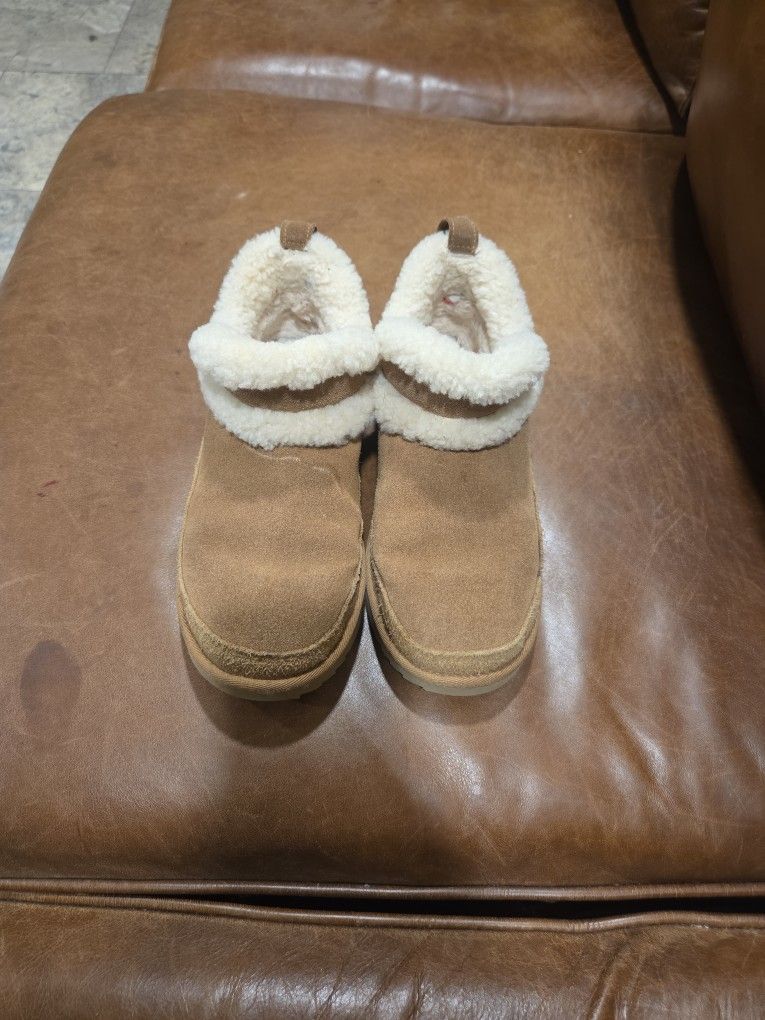 Ultra Mini Ugg Booties Size 5