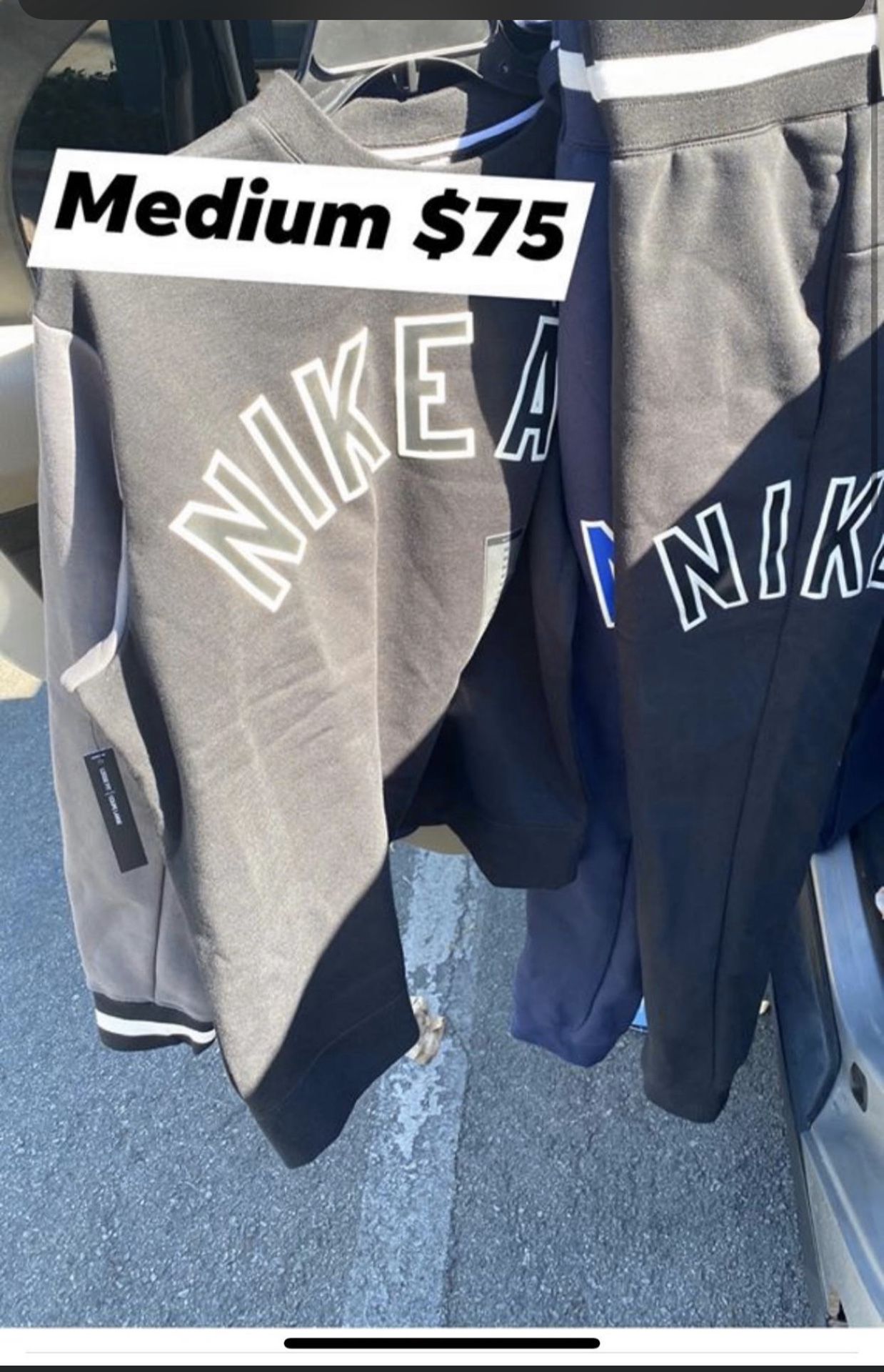 Men’s medium Nike sweat suit