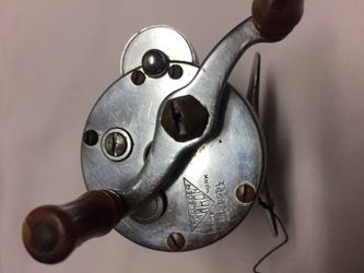 Vintage fishing reel Pflueger Akron #1893L