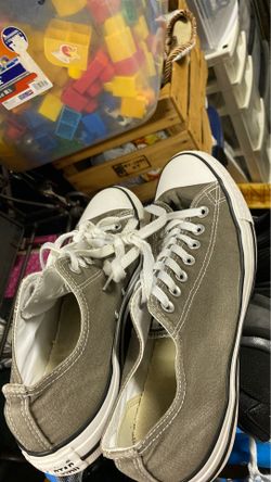 Converse size 8 h men’s 10 h women’s