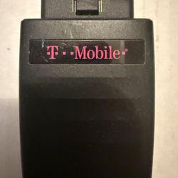 T-Mobile Z6200 Wi-Fi Hotspot Modem Wireless 802.11b/n Black Car Auxiliary SIM