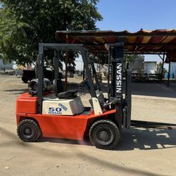 Nissan Forklift 