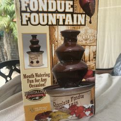 Nostalgia Electrics Chocolate Fondue Fountain 