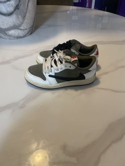 Travis Scott Jordan 1
