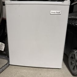 Mini fridge