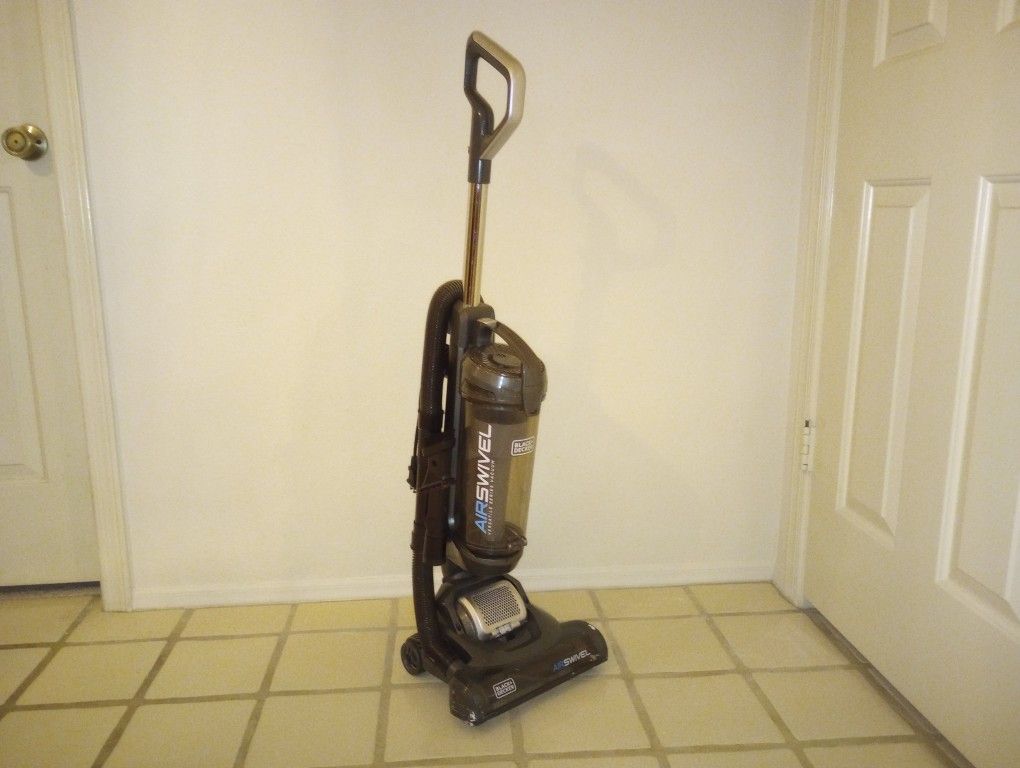 Black & Decker AirSwivel Vacuum