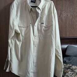 New Wrangler Long Sleeve All Terrain Gear Shirt Size: XXL , Outdoor sports, Activities, 
Back venting, zip utility pocket, convertible sleeve, glasses