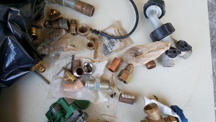 Various copper plumbing sprinkler fittings