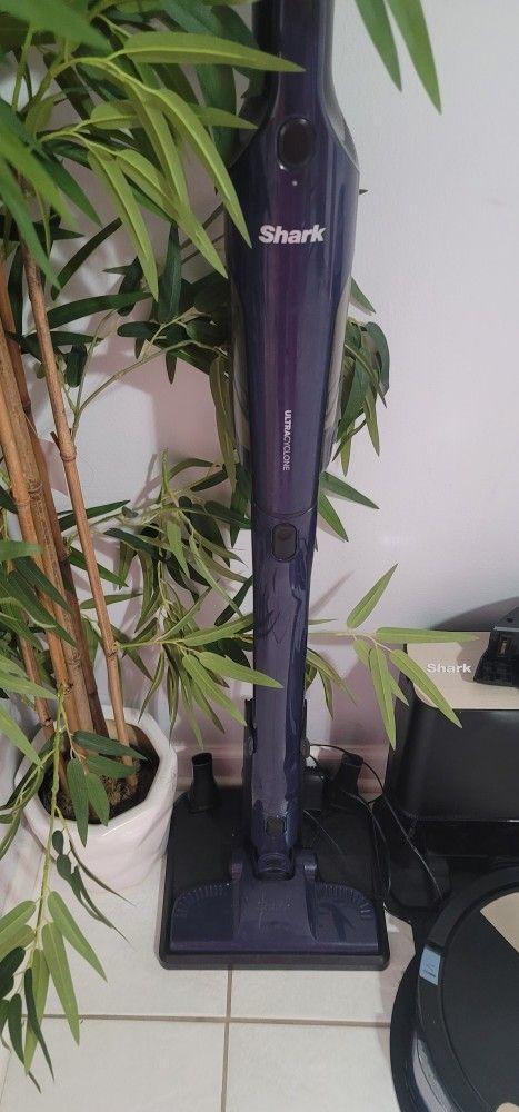 Shark Ultracyclone Vacuum