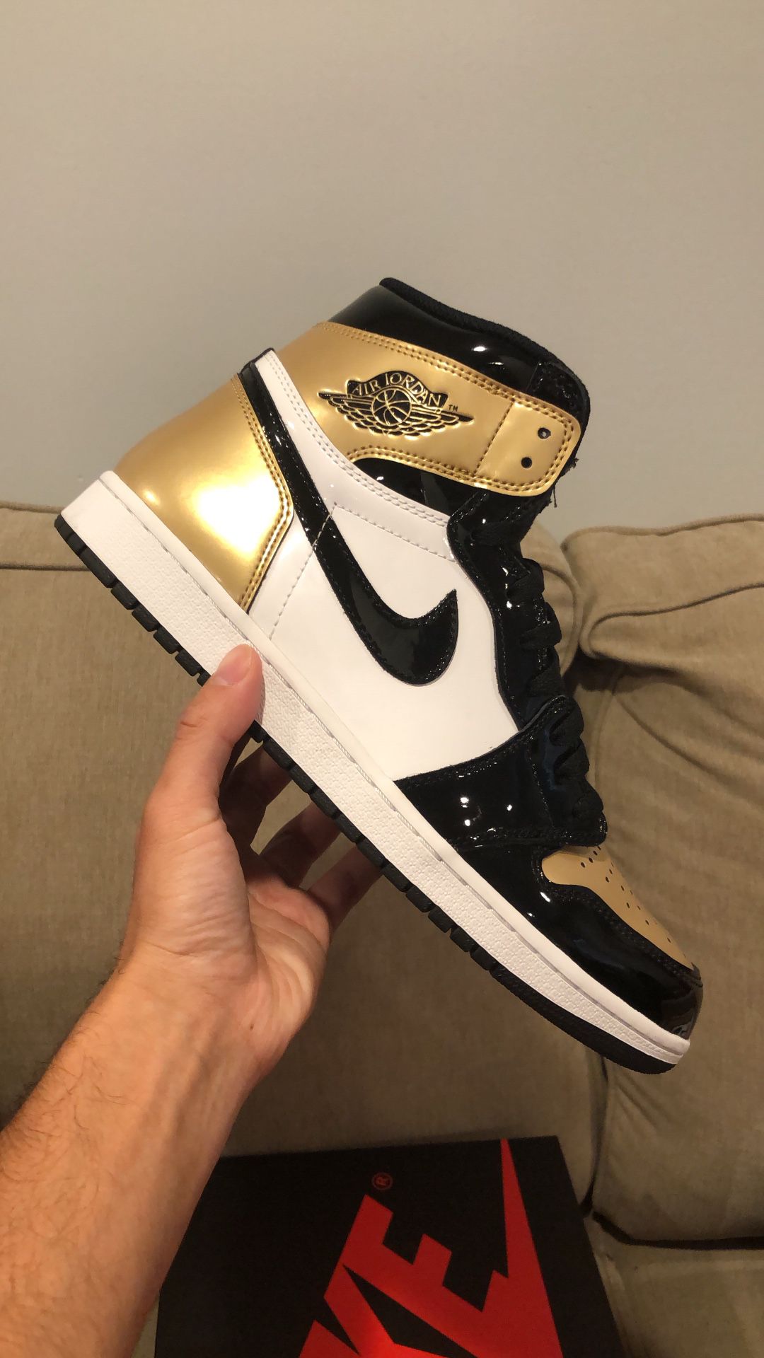 Jordan 1 ‘Gold Toe’ - Size 11