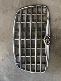 Chrysler 300 grill