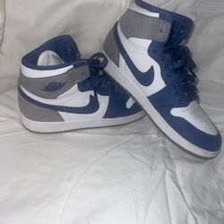 Big Kids Jordan 1’s