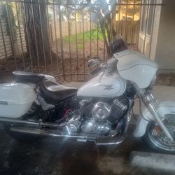 YAMAHA   VSTAR 650 MOTORCYCLE 