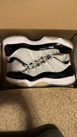Air Jordan 11 Retro Low Concords 