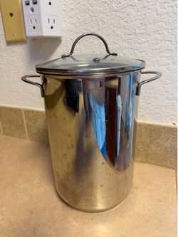 Tall pasta pot