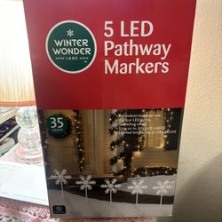 Snowflake LED Pathway Markers Twinkling 